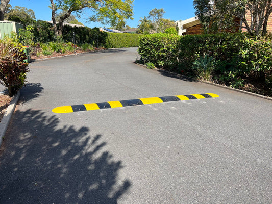 4.2m Rubber Speed Hump with Fixings