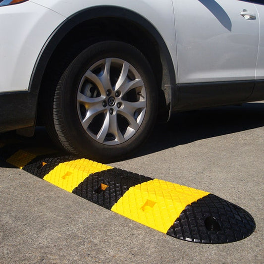 2.86M Polyethylene/Plastic Budget Speed Hump with Fixings