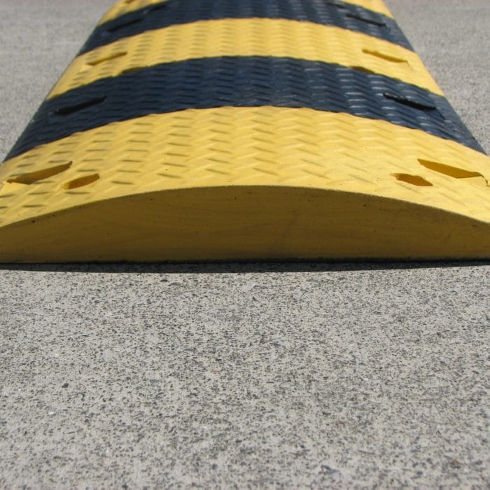 2.7M Standard Round Top Rubber Speed Hump (Including fixings)