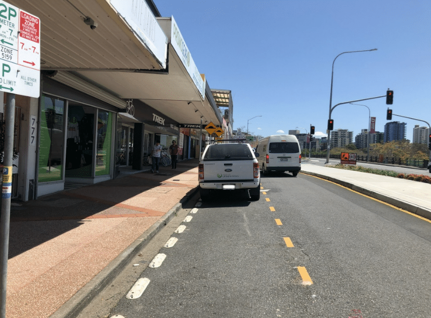 300mm Rumble Bar White